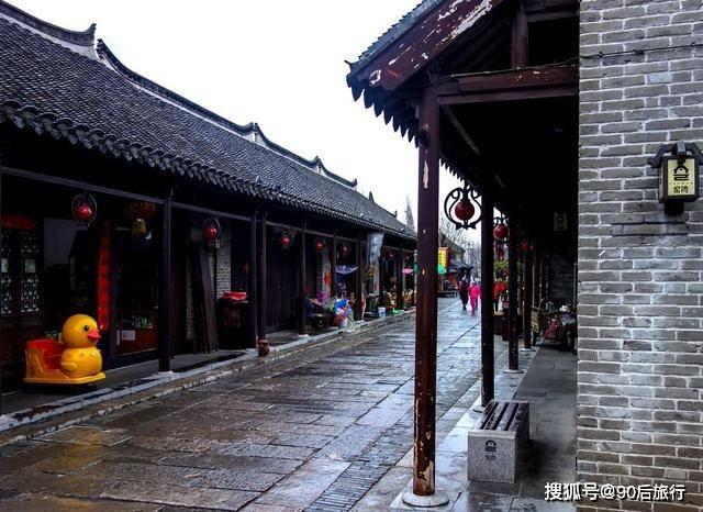 我也是聚众赌博中一员，是我报警的，现在公安定成刑事案件了，我会不会被刑事拘留？游戏画面